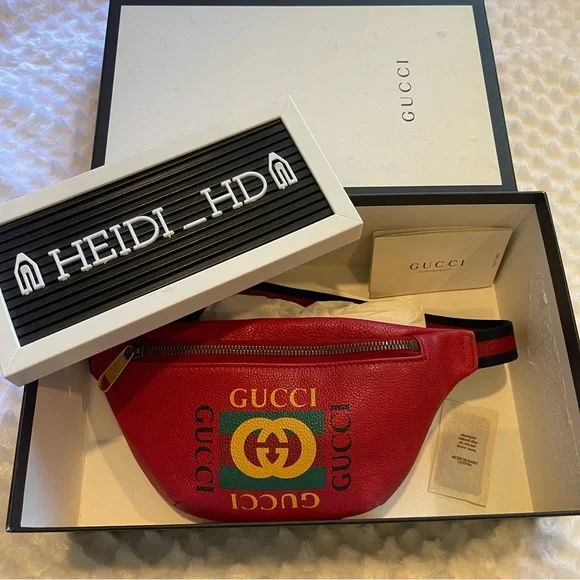 GUCCI Grained Calfskin Small Logo Belt Bag in Red - Picture 2 of 12